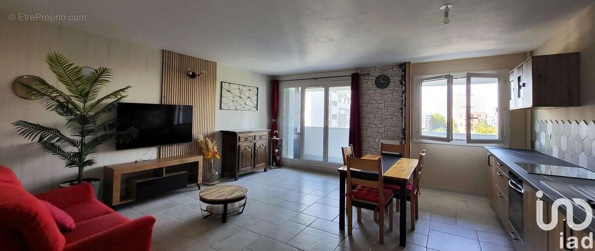 Photo 4 - Appartement à GENNEVILLIERS