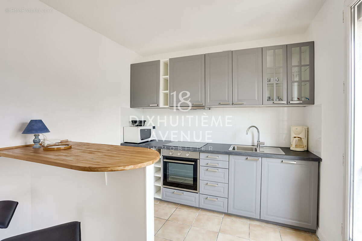 Appartement à PARIS-18E