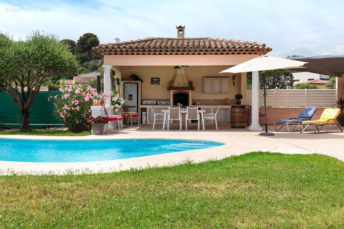 Maison à MOUANS-SARTOUX