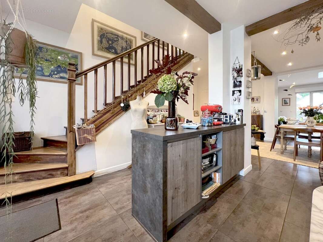 Maison à SAINT-MAUR-DES-FOSSES