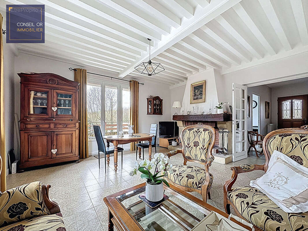 Maison à LENTILLY