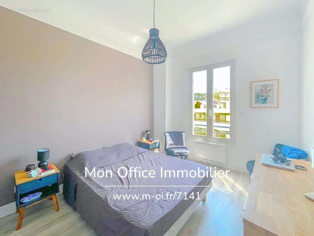 Référence : 7141-les - appartement vue mer rénové proche plage & port à sainte maxime - photo 7