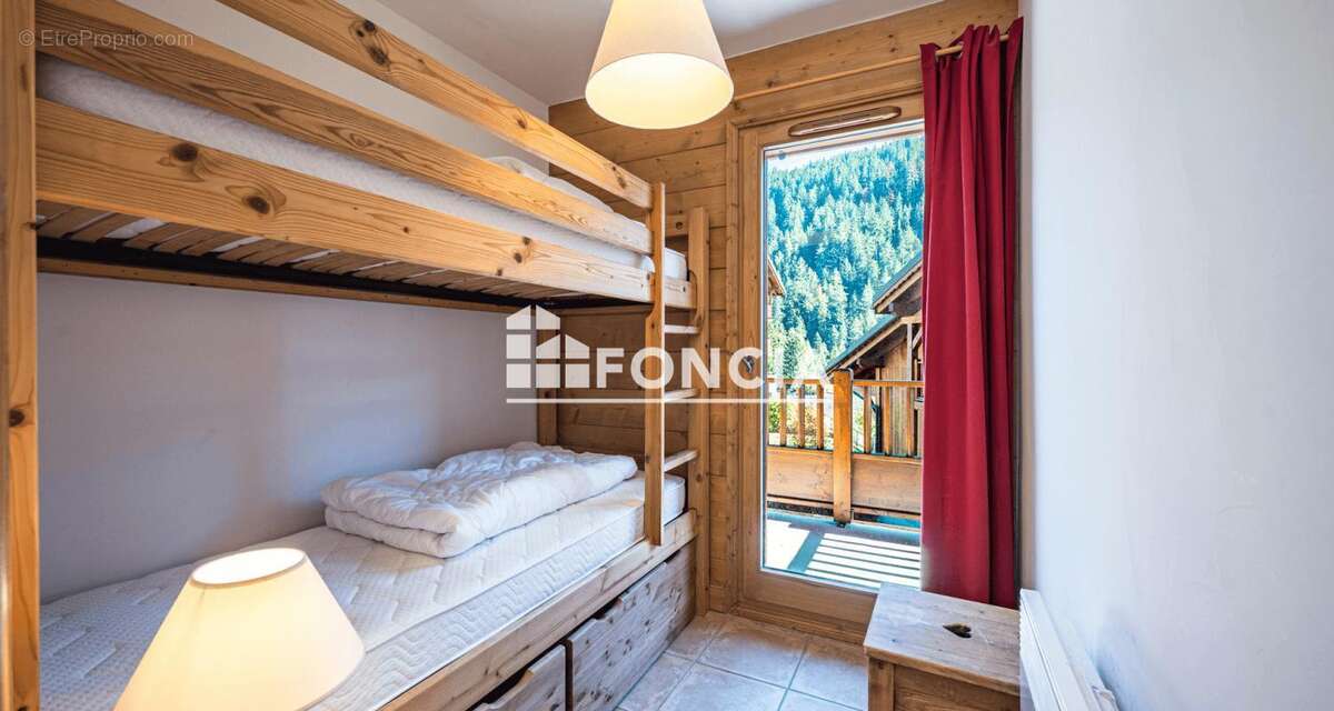 Appartement à CREST-VOLAND