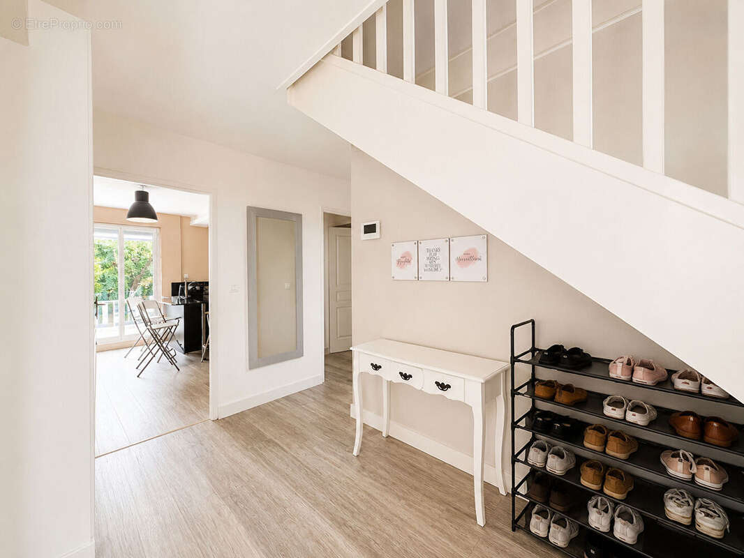 Maison à VIGNEUX-SUR-SEINE