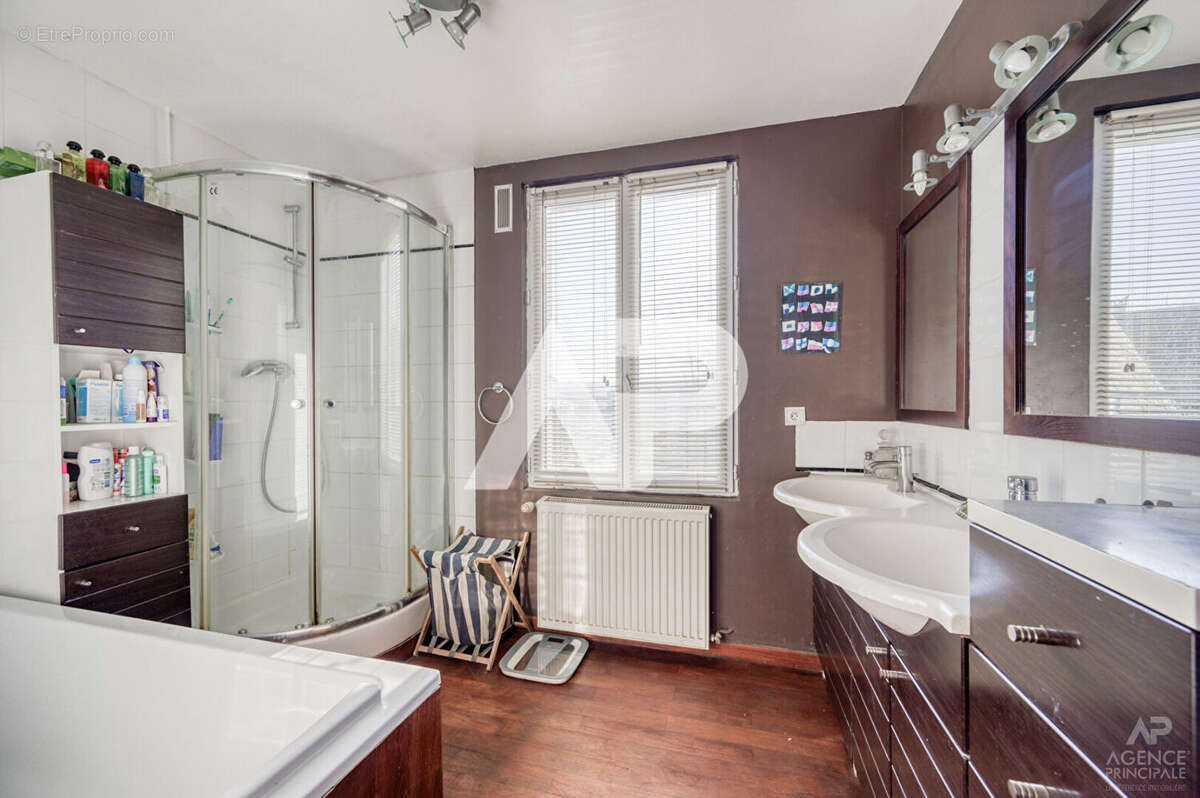 Maison à RUEIL-MALMAISON