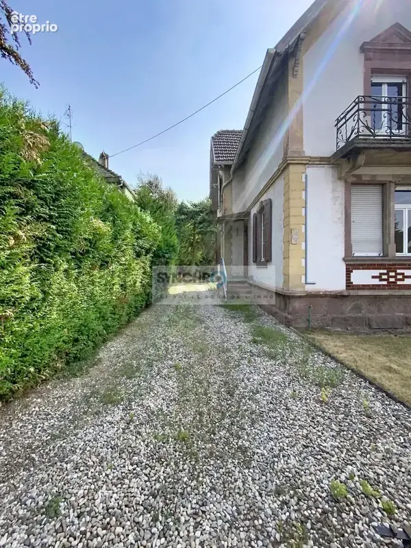 Maison de caractère de 178 m² habitables sur un parc de 25,86 ares - photo 2
