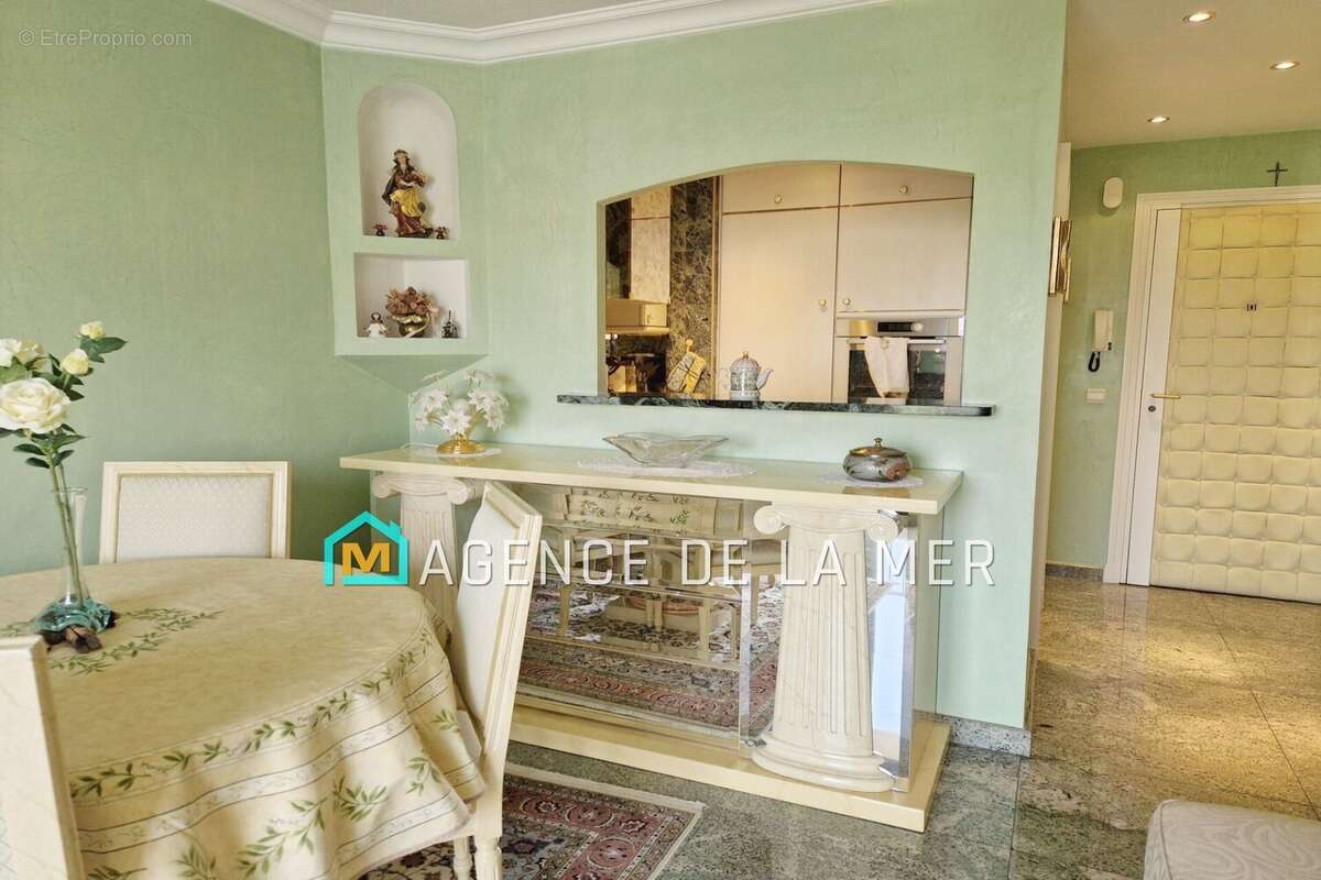 Appartement à MANDELIEU-LA-NAPOULE