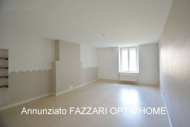 Appartement à STENAY