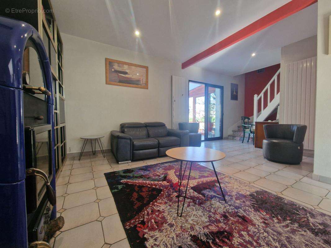 Maison à VAIRES-SUR-MARNE