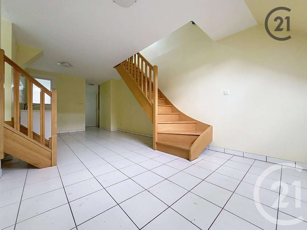 Appartement à SENS
