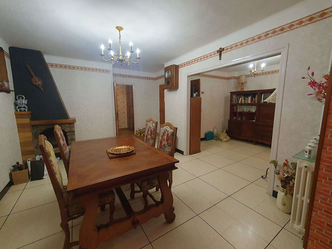Maison à SAINT-QUENTIN