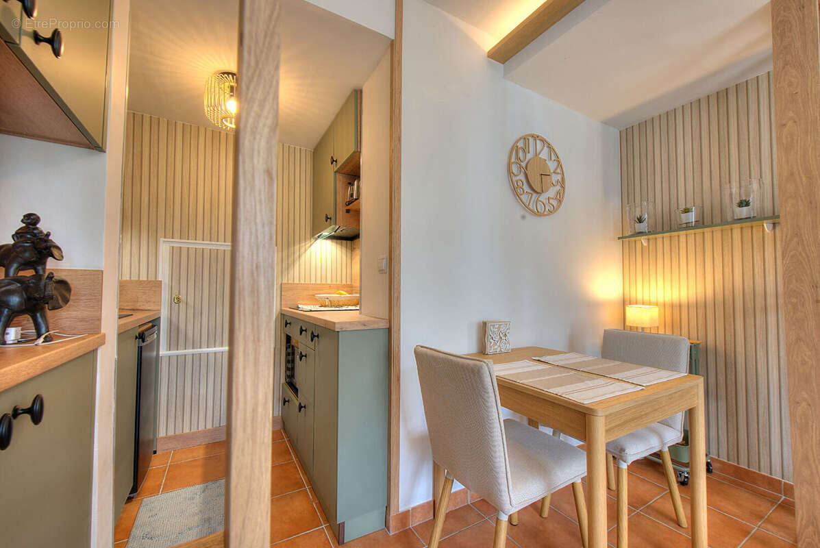 Appartement entièrement rénové Saint Raphael 2 pièce(s) 39 m2 - photo 8