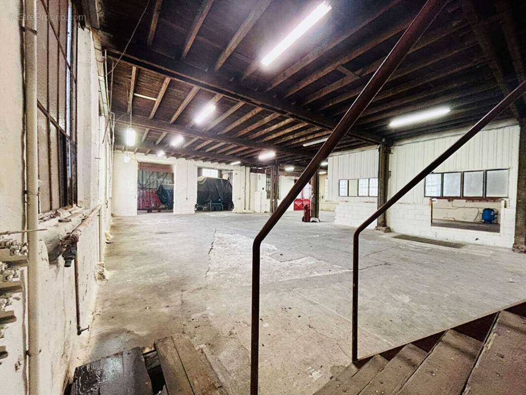 Commerce à SAINT-ERME-OUTRE-ET-RAMECOURT