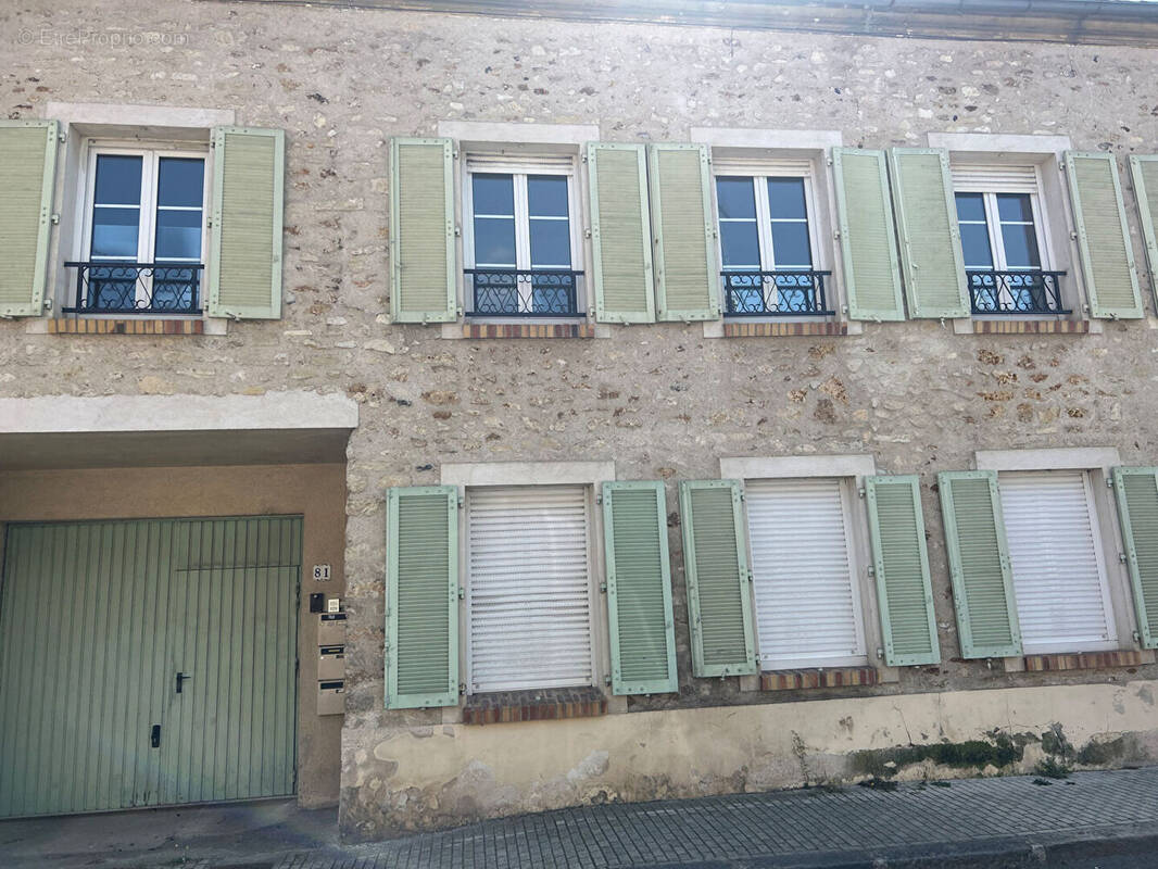 Appartement à MEZIERES-SUR-SEINE