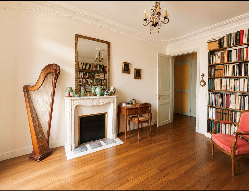 Appartement à PARIS-14E