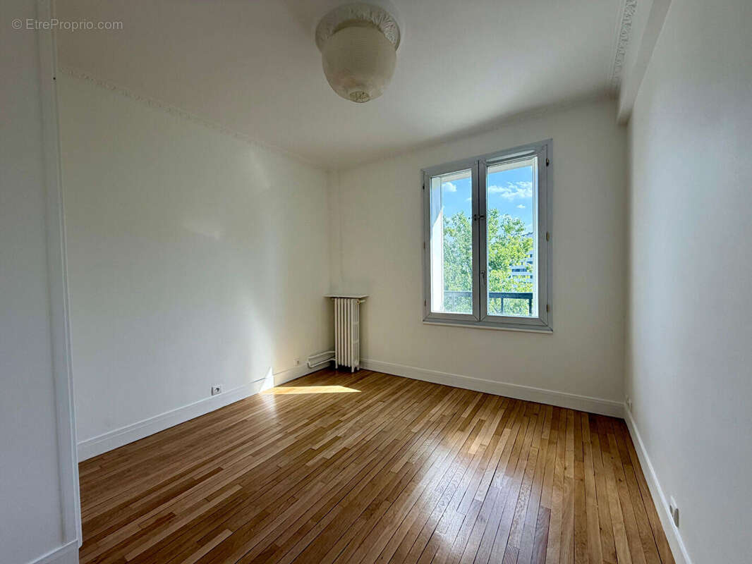 Appartement à PARIS-20E