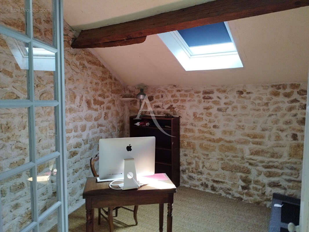 Charentaise de plain pied 4 chambres avec piscine. - photo 16