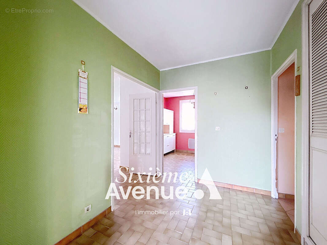 Maison à DECINES-CHARPIEU