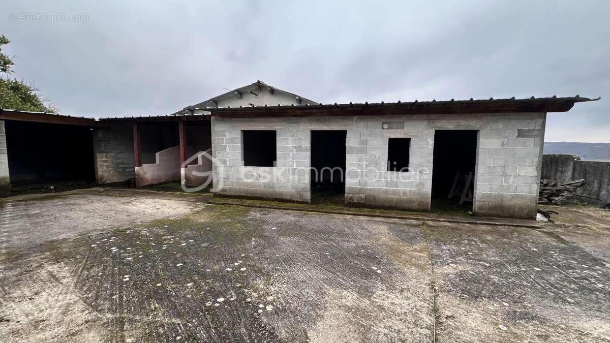 Maison à MONTRIGAUD