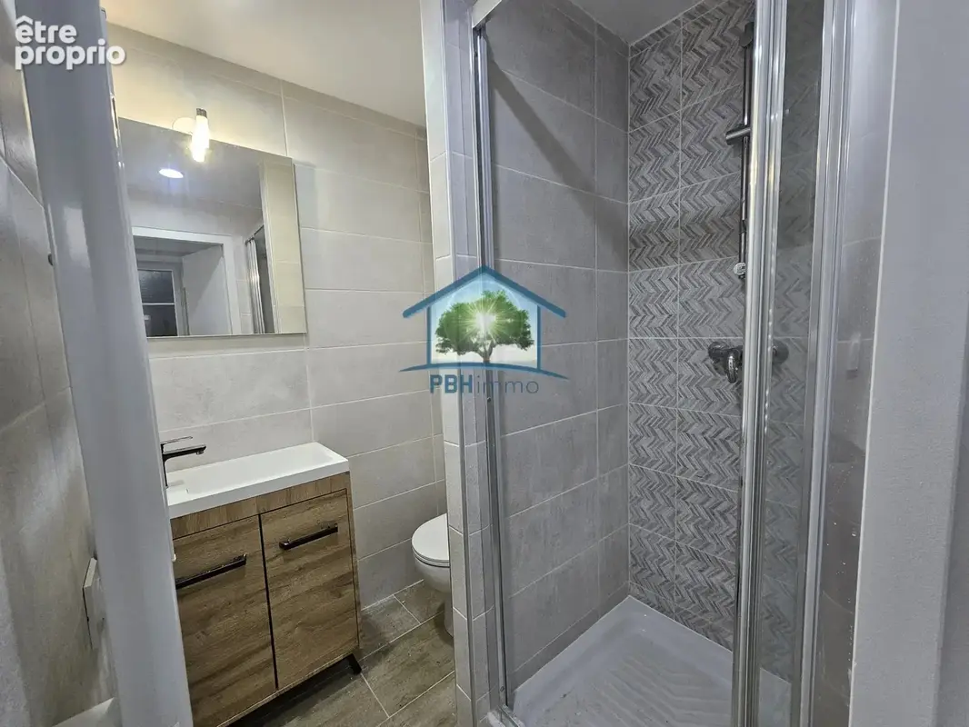 L'isle d'abeau immeuble 7 studios meubles - photo 10