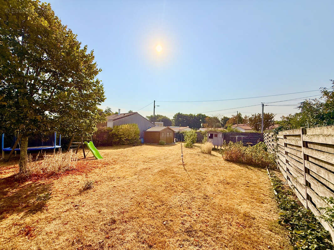 Exclusivite ! a vendre a bouaye jolie maison familiale de 4 chambres + 1 bureau + double garage et possibilite - photo 3