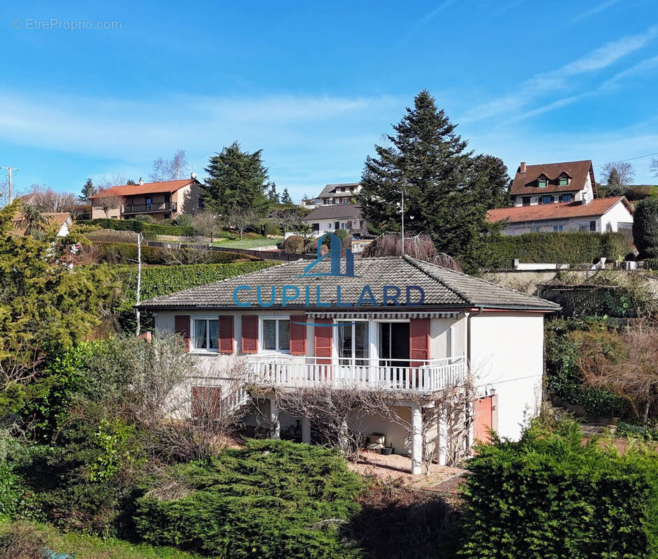 Maison à MONTAGNY