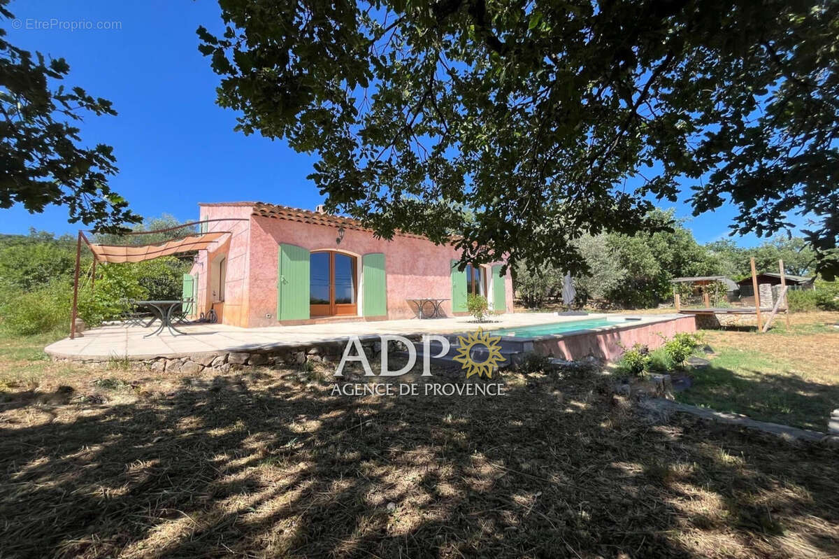 Maison à SAINT-CEZAIRE-SUR-SIAGNE