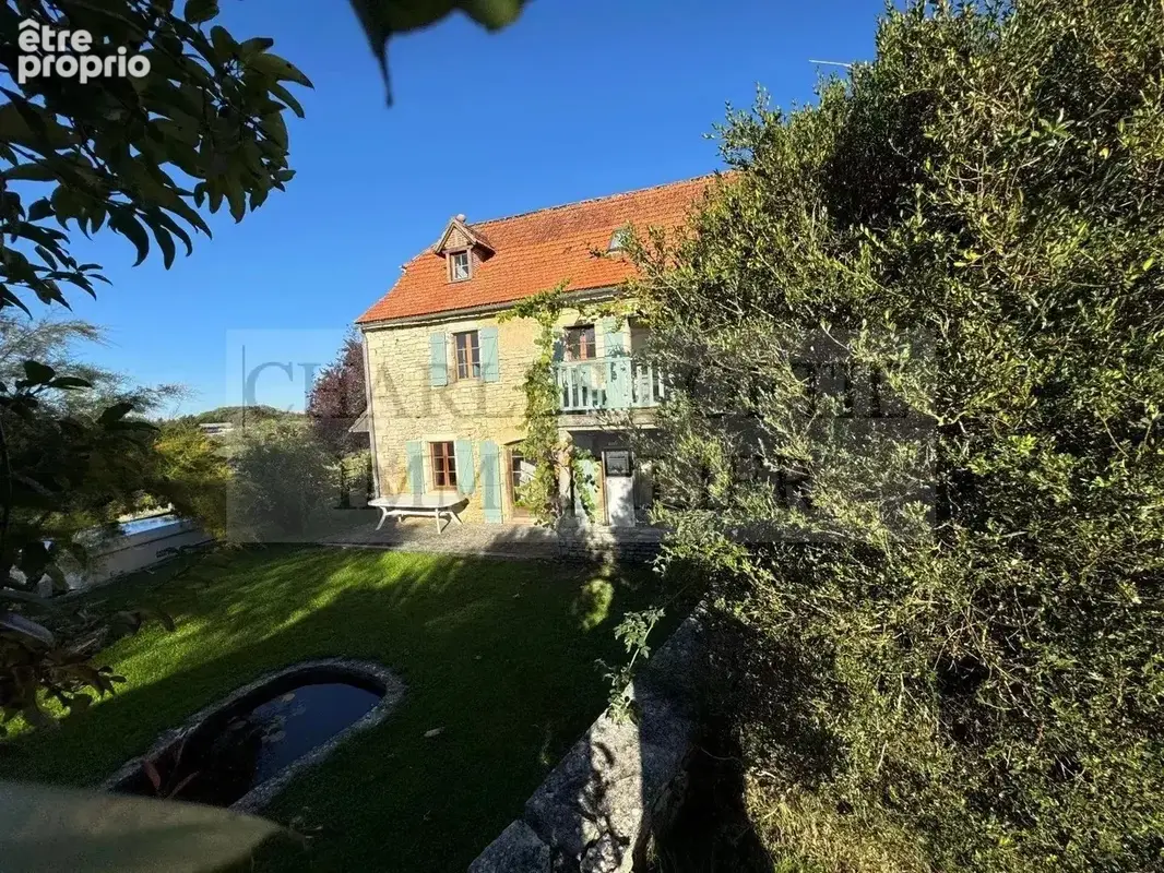 Belle maison en pierre avec piscine, au calme, sur un terrain de 1 800 m² - photo 14