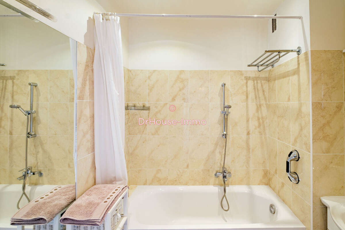 Appartement 70 m² à Noisy-Le-Roi  - photo 16