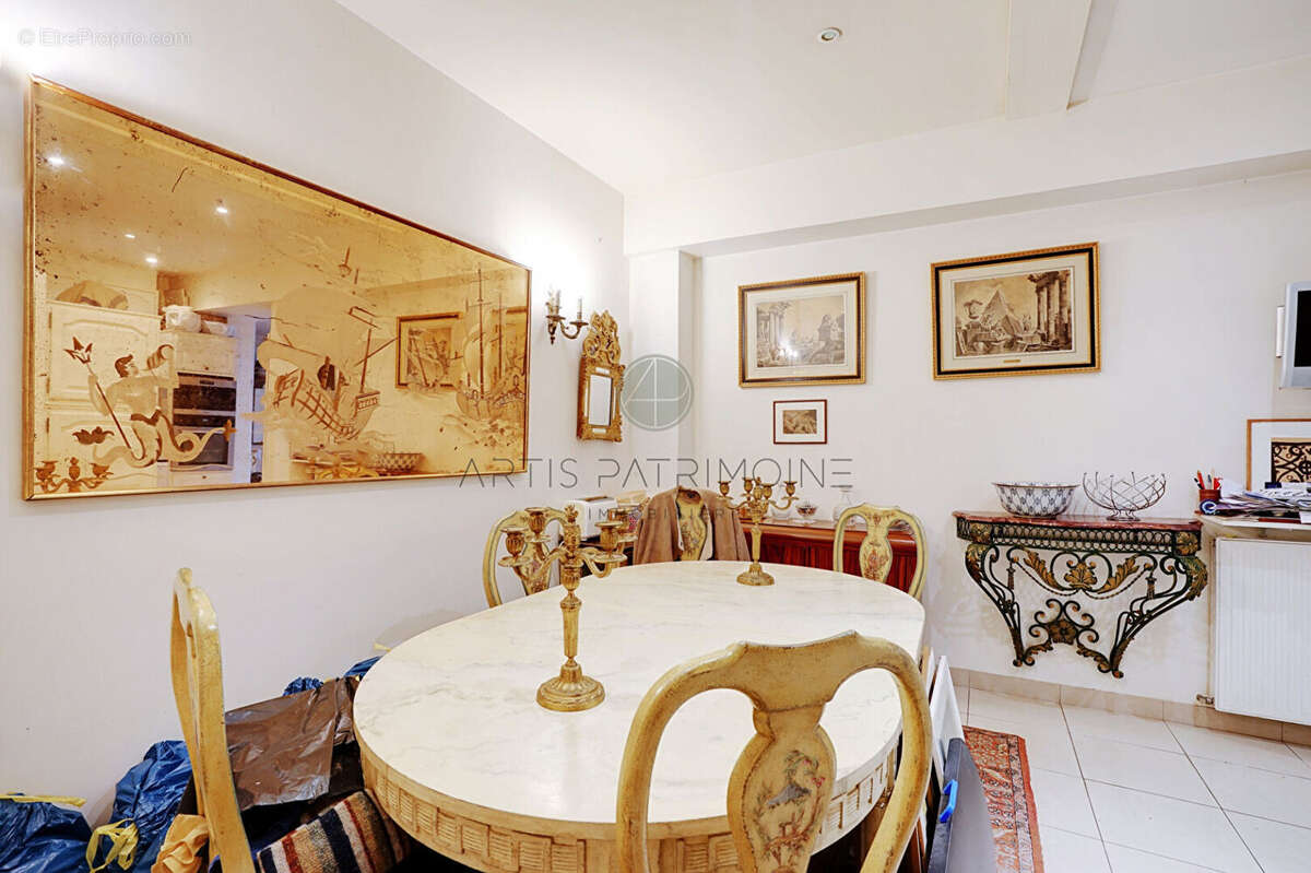 Appartement à PARIS-6E