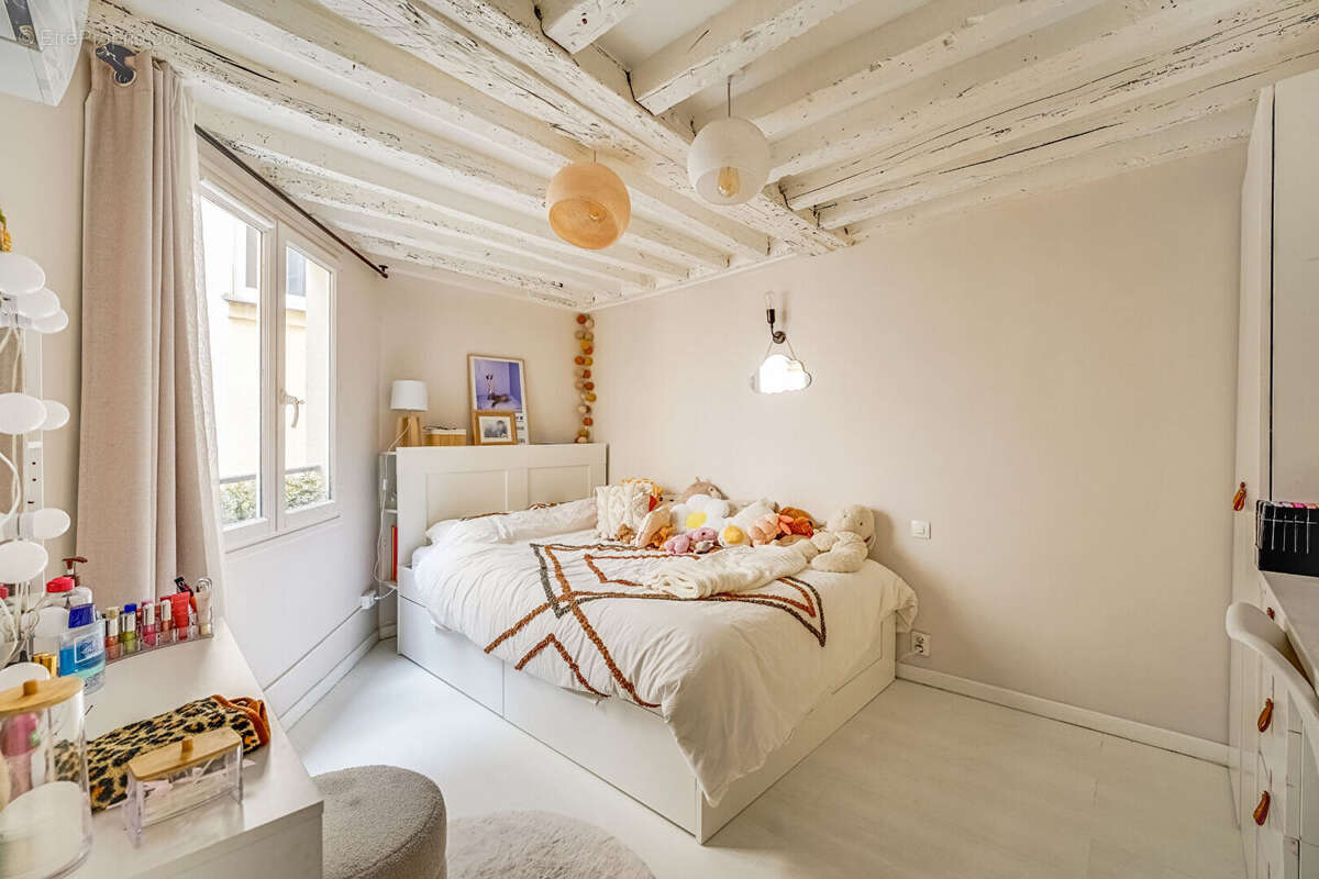 Appartement à PARIS-2E