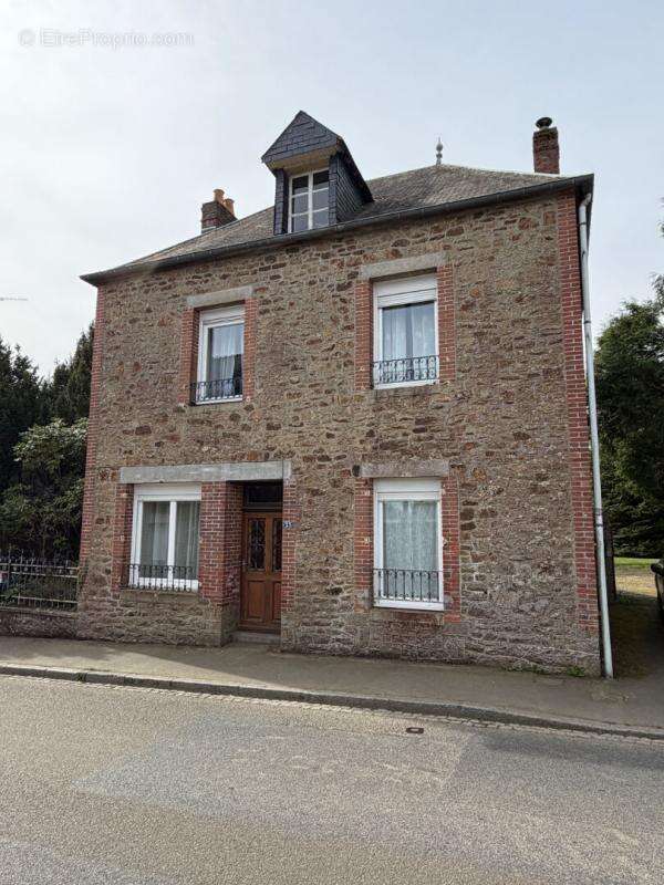 Charmante maison en pierre de 4 pièces , 90 m²  et terrain 1 500 m² ? Pontmain (53220) - photo 2