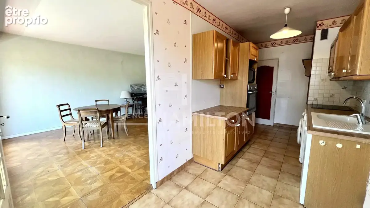 Appartement T3 à rénover de 67 m2 avec terrasse et vue mer - photo 5