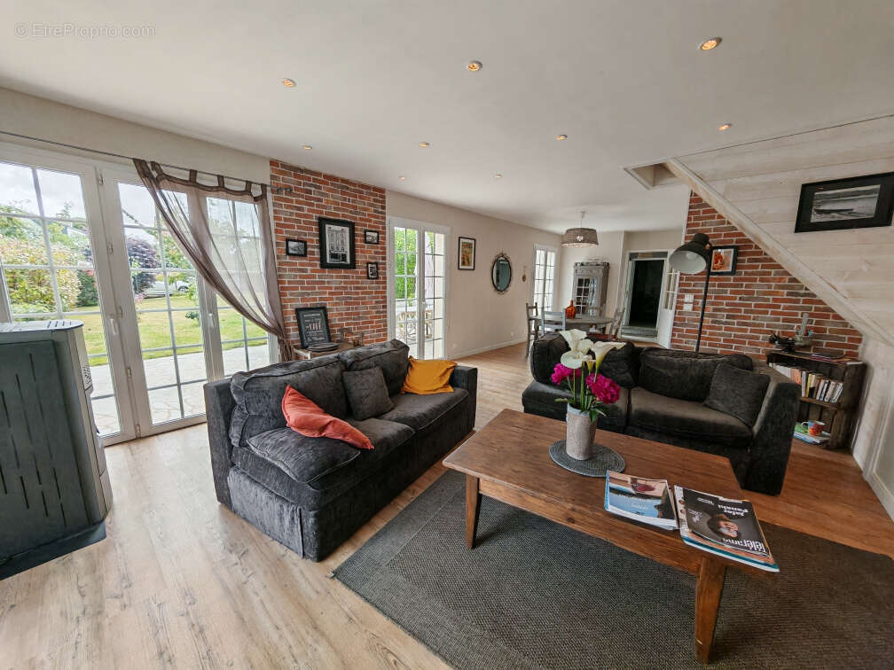 Maison à LAIZE-LA-VILLE