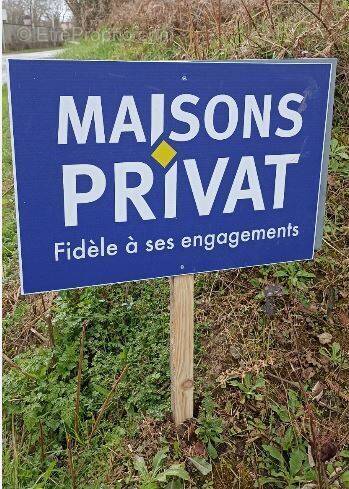 Terrain à LE CHAMP-SAINT-PERE