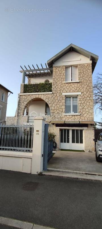 Maison à ROCHEFORT