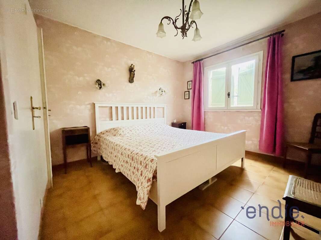 Lorgues villa t6 piscine garage - photo 17