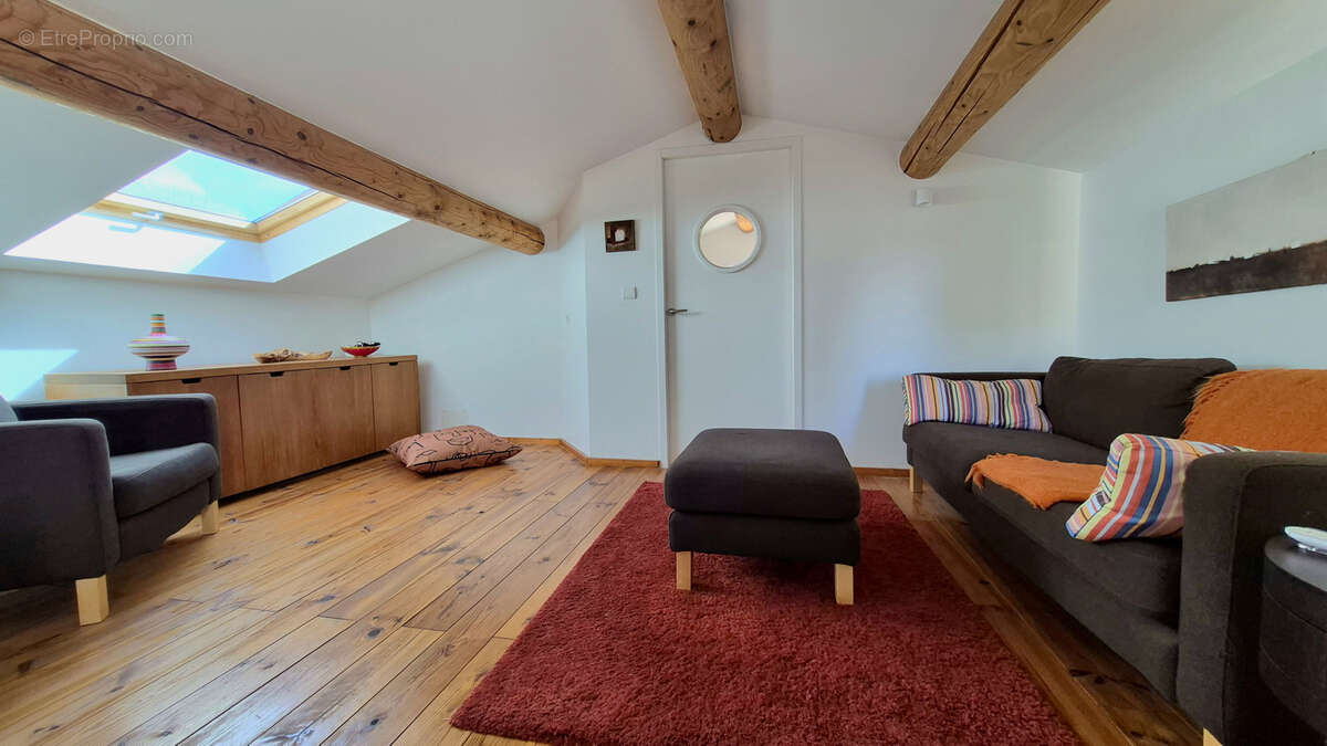 Maison à MORIERES-LES-AVIGNON