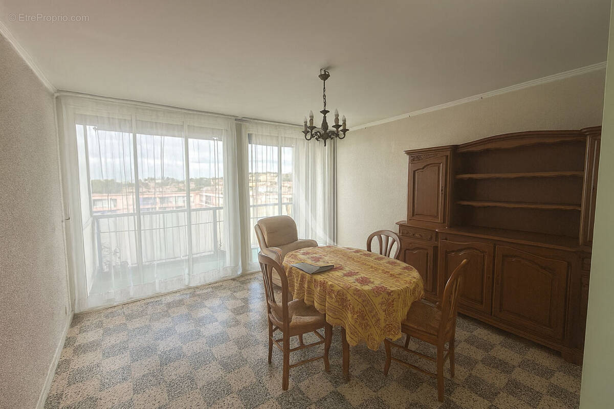 Appartement à PORT-DE-BOUC