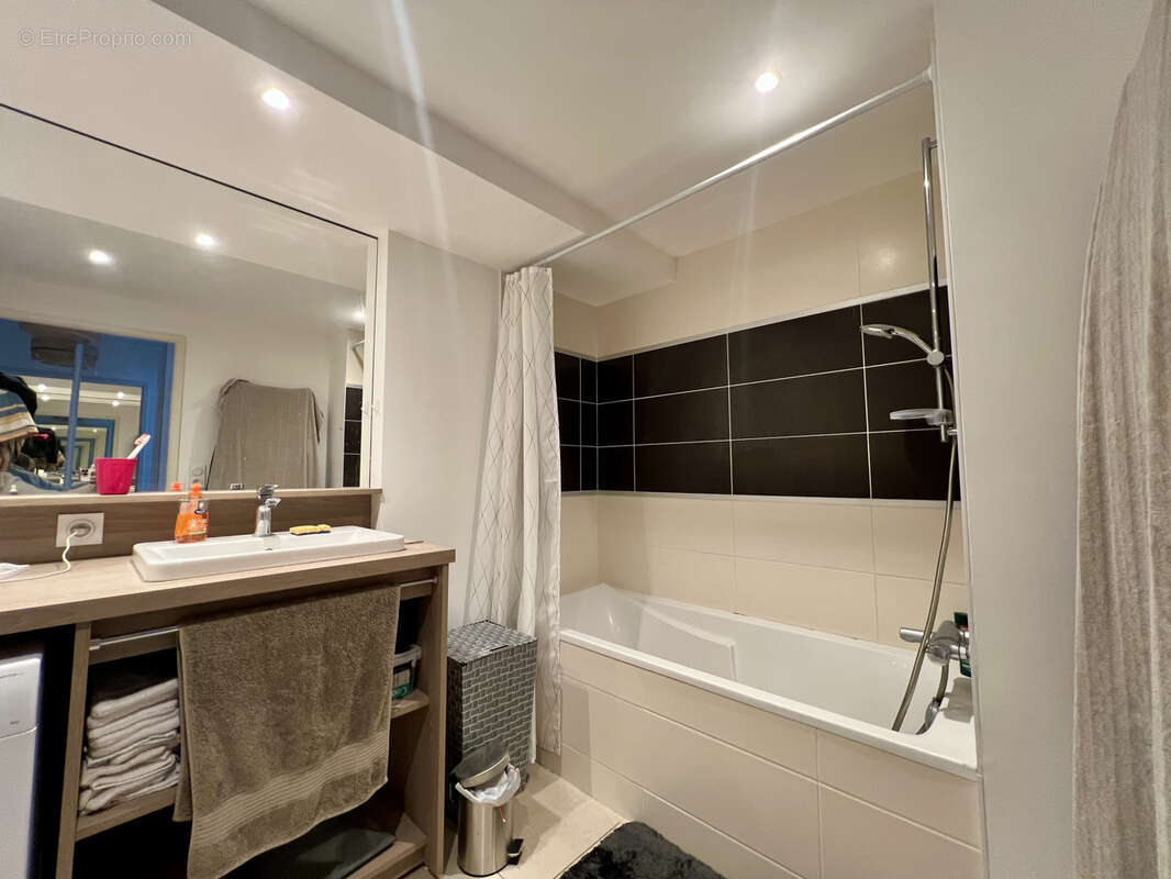 Appartement à SAINT-ERBLON