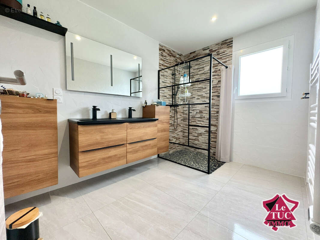 Maison à VILLENEUVE-SUR-LOT