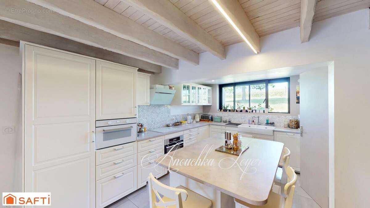 Maison 270 m² à La Reole  - photo 5