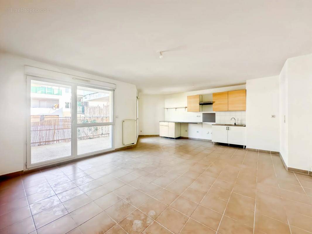 Appartement à MARSEILLE-15E
