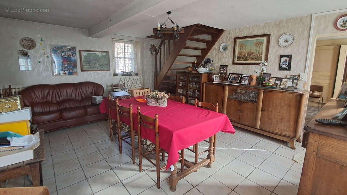 Ancien corps de ferme avec grand terrain - photo 5