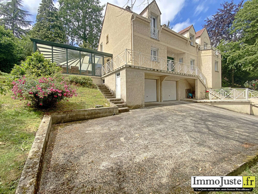 Maison à LEVIS-SAINT-NOM