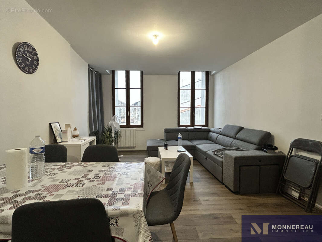 Appartement à SAINTES