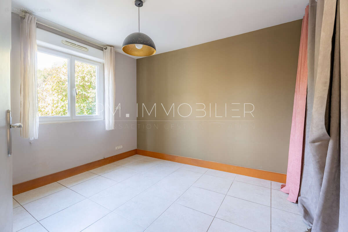 Appartement à MARSEILLE-12E