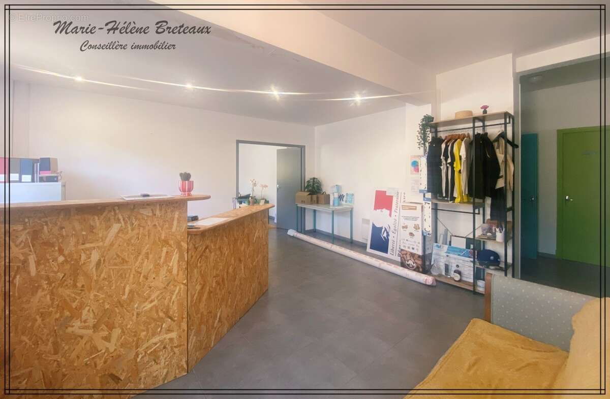 Local/bureau à vendre  (47)Ensemble immobilier professionnel de 1 880 m² à Barbaste - photo 13