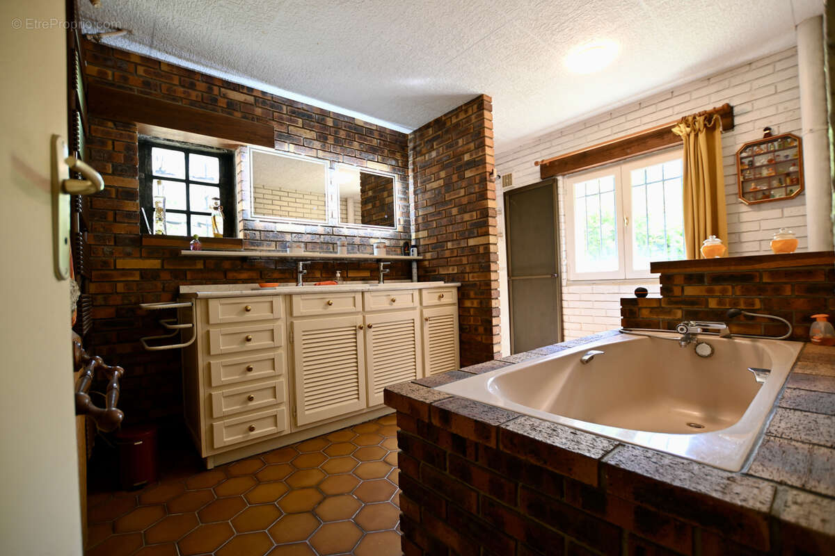 Maison à SAINT-ANDRE-EN-MORVAN