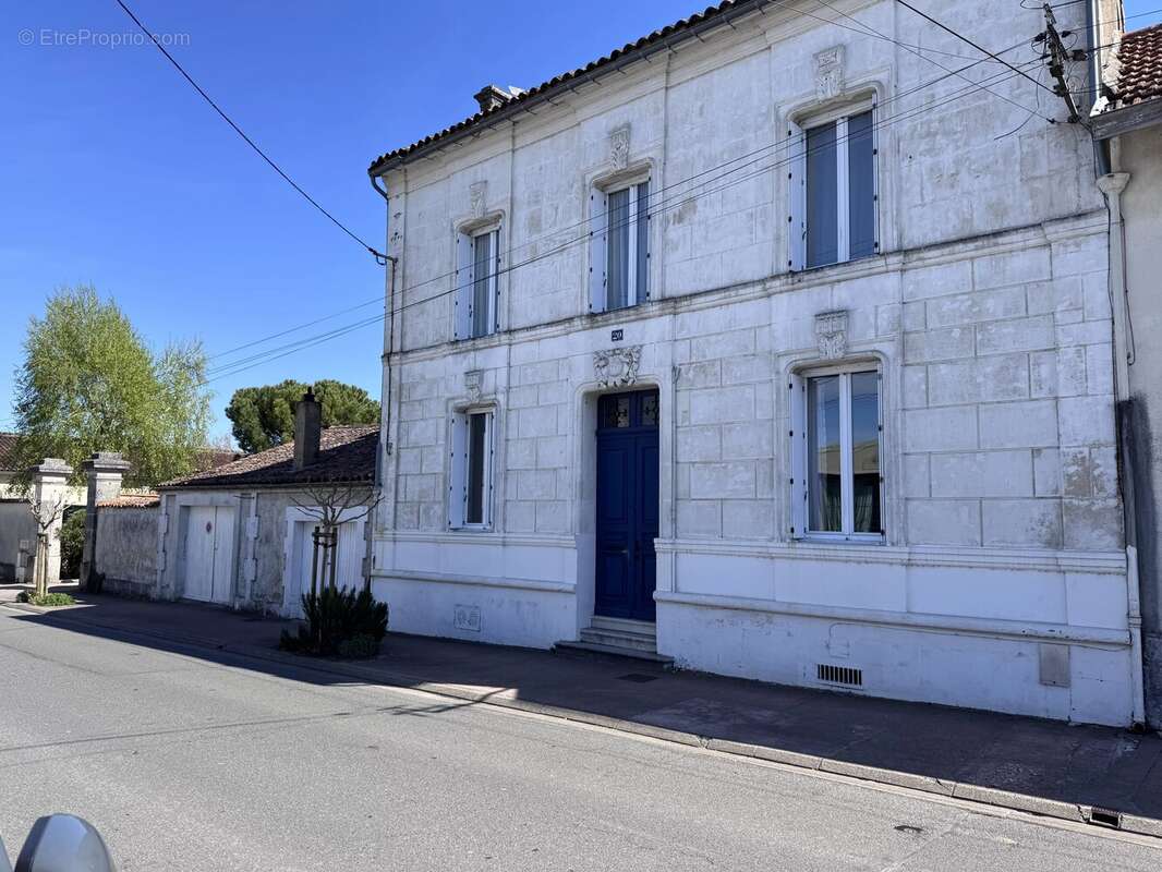 Maison à JARNAC